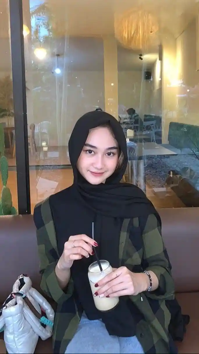 hijab-girl-dp hijab-girl-dp