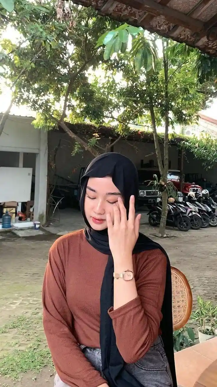 instagram-cute-hijab-girl-dp instagram-cute-hijab-girl-dp