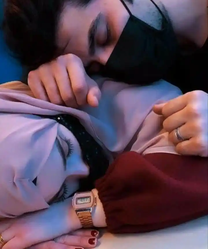 modern-cute-couple-dp modern-cute-couple-dp