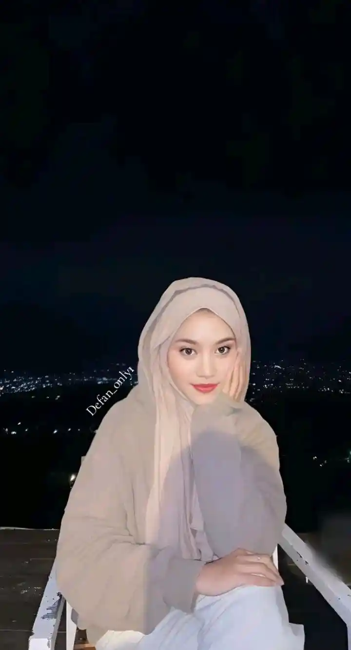 stylish-instagram-hijab-girl-dp stylish-instagram-hijab-girl-dp