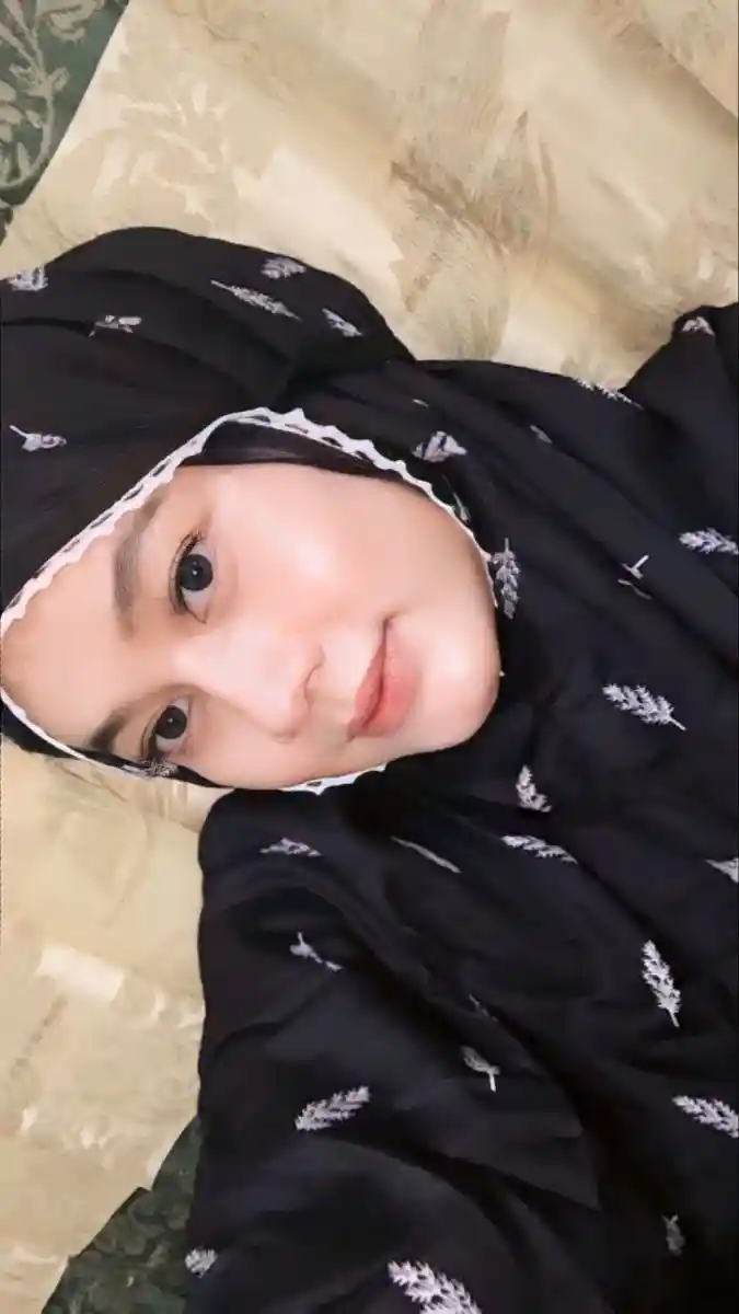 stylish-instagram-hijab-girl-dp stylish-instagram-hijab-girl-dp