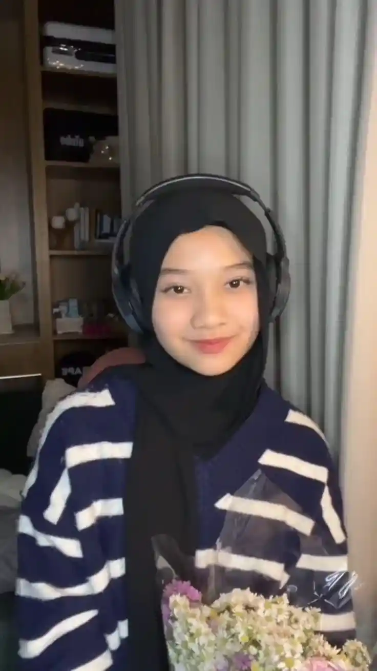 stylish-instagram-hijab-girl-dp stylish-instagram-hijab-girl-dp