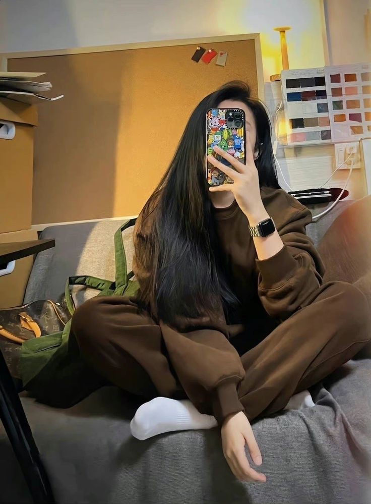animated-cool-attitude-girl-dp