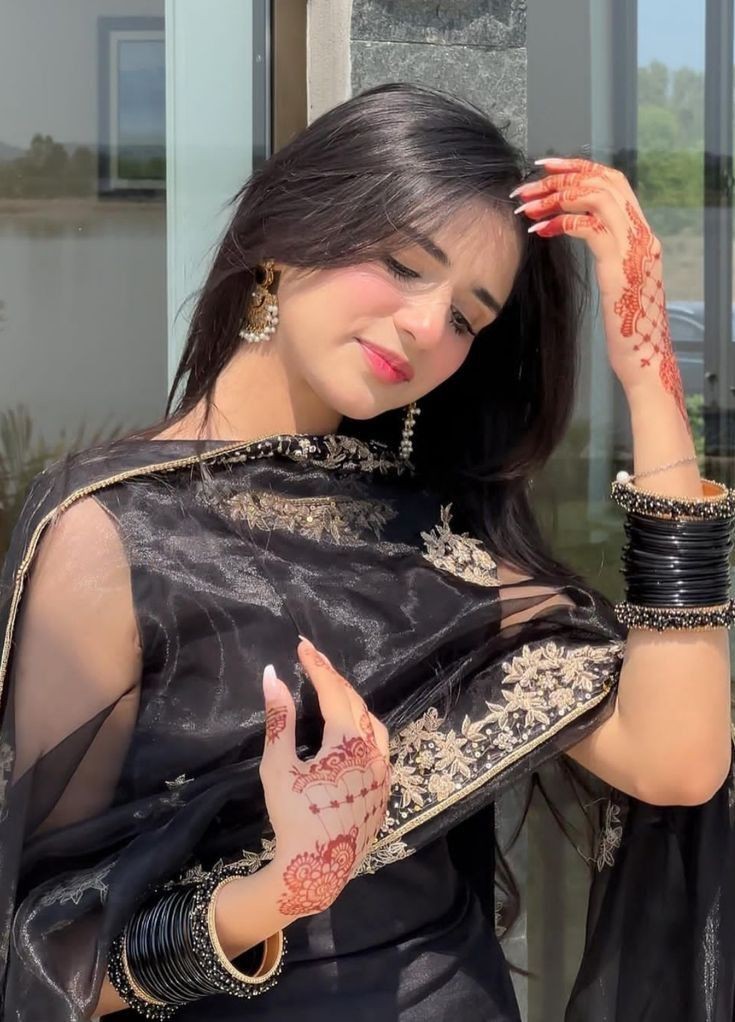 attitude-girl-dp-alone