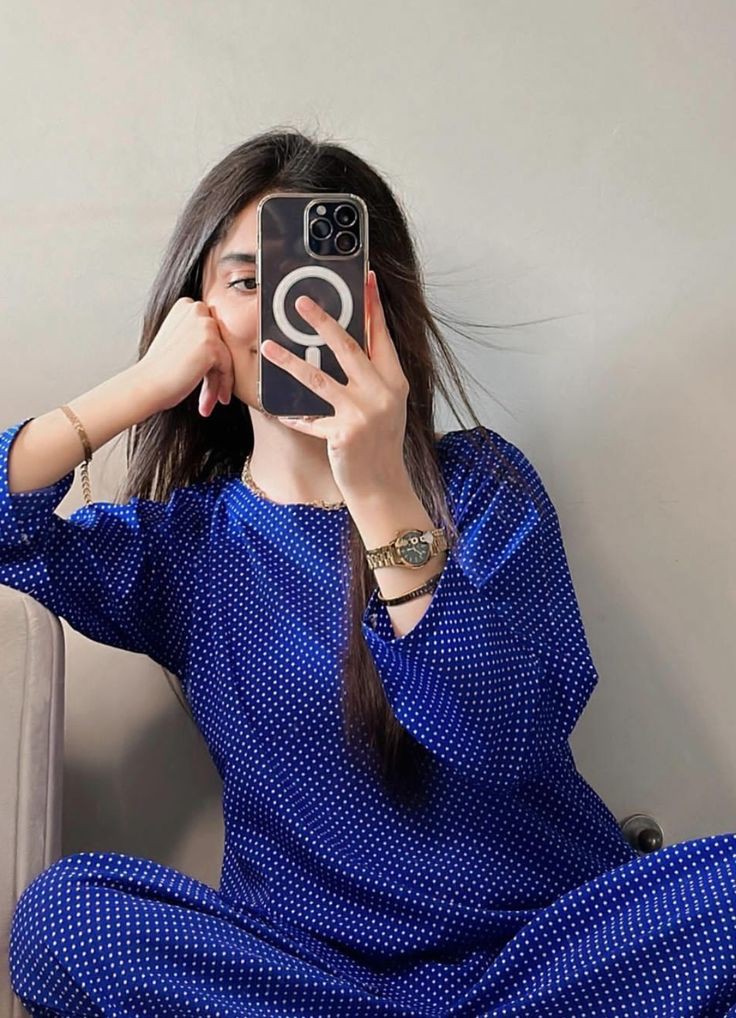 attitude-girl-dp-download-for-instagram