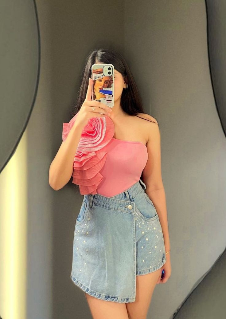 attitude-girl-dp-download-for-instagram