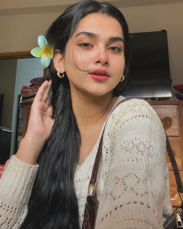 beautiful-cute-simple-girl-pic beautiful-cute-simple-girl-pic