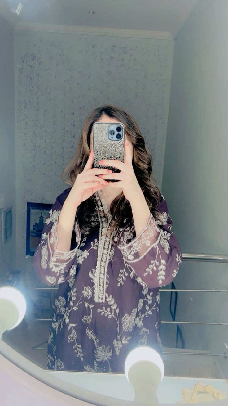 cute-attitude-girls-dp