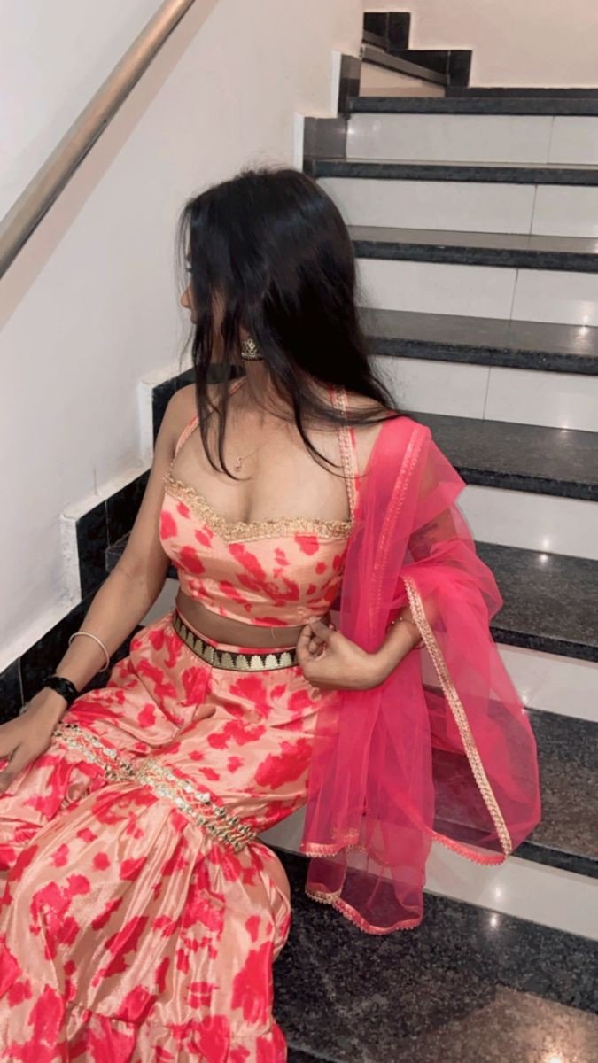 girl-dp-in-saree-hidden-face-for-instagram girl-dp-in-saree-hidden-face-for-instagram