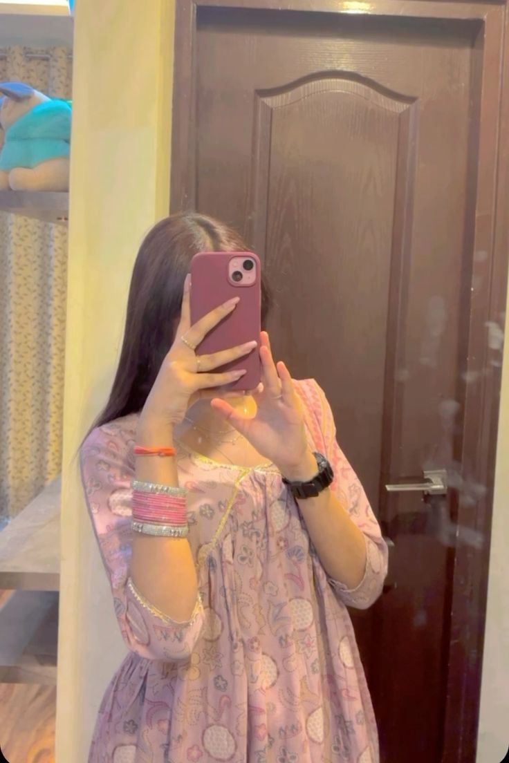 simple-cute-girl-pic-back-side simple-cute-girl-pic-back-side