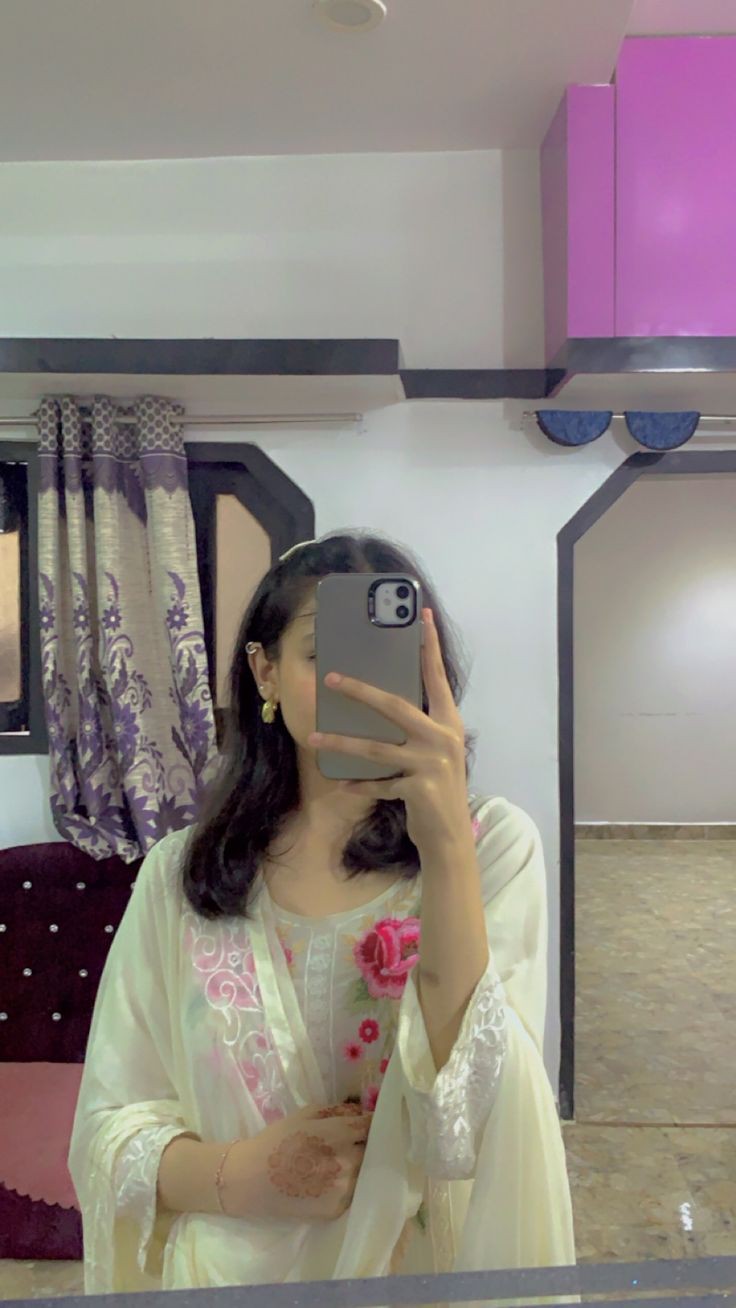 simple-cute-girl-pic-dp simple-cute-girl-pic-dp