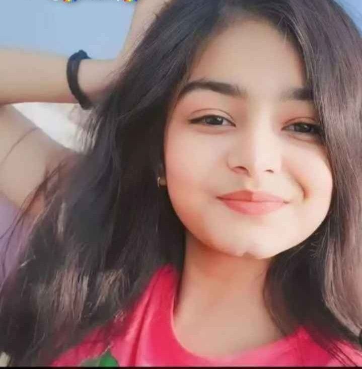 cute simple girl pic