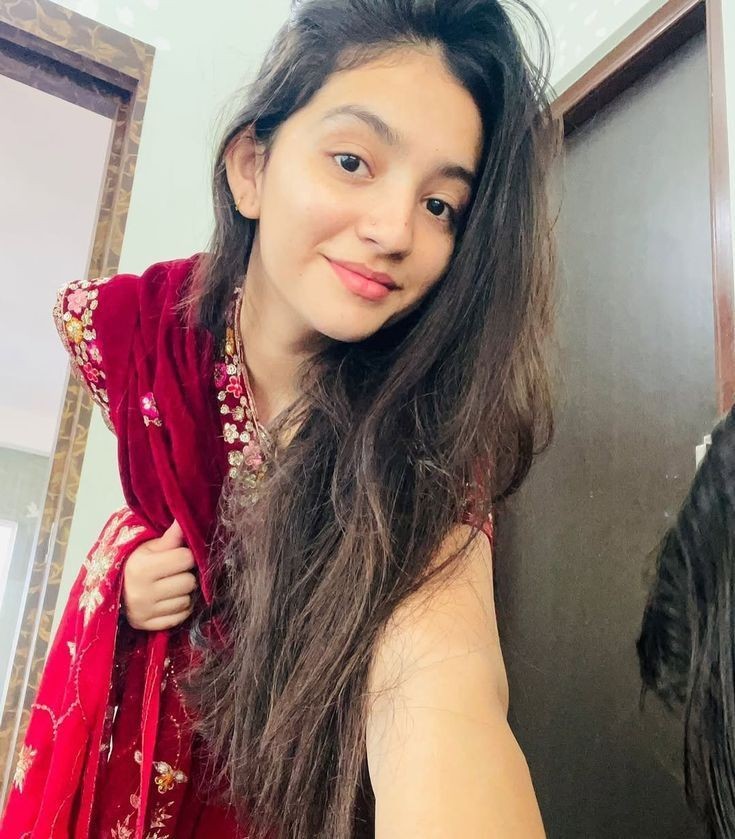 cute simple girl pic