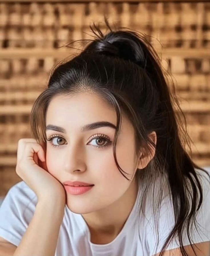 cute simple girl pic
