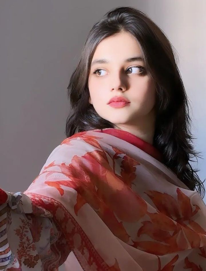 cute simple girl pic