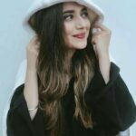 cute simple girl pic