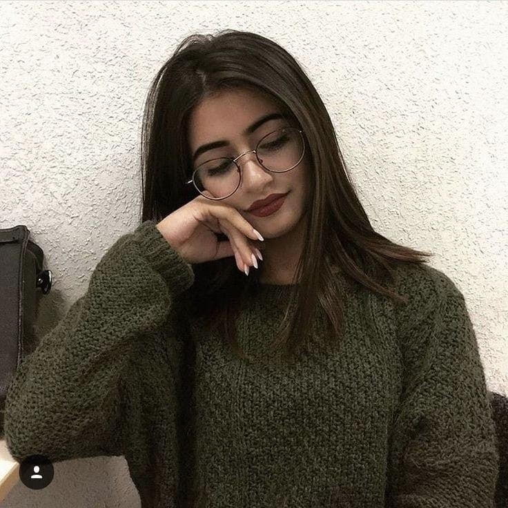 cute simple girl pic